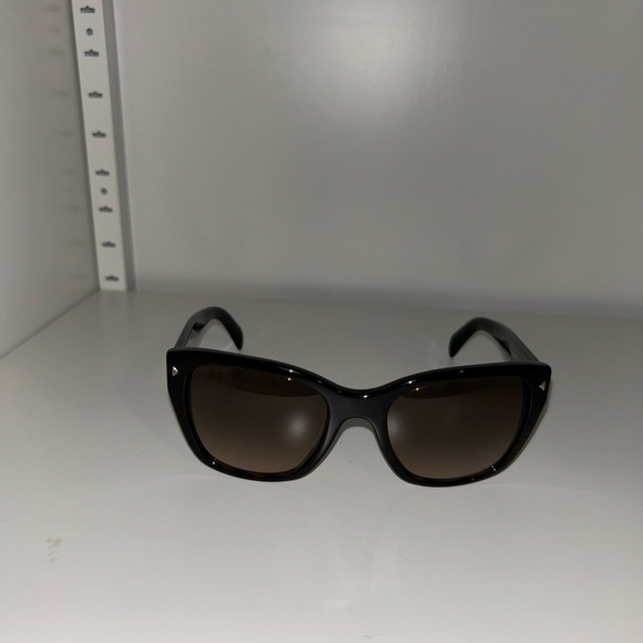 Tortoise Prada sunglasses - Picture 1 of 5